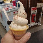 お土産処 三州 岡崎宿 - 八丁味噌ソフトクリーム