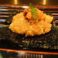 鉄板焼キュイジーヌ バンブー グラッシィ 恵比寿店 - 生雲丹と焼き飯（1,400円）
