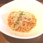 バンブー - ランチパスタ”トマトソーススパゲッティ ペコリーノチーズがけ”