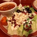 Chuck's Cellar - サラダバー