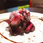 肉＆生ハム 隠れ家バル ボノボ  - お通しが豪華！ローストビーフ