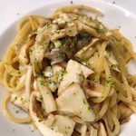 （食）ましか - 季節限定　天然鯛戸松茸のスパゲッティ　スダチの香り２２００円