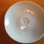 石塀小路豆ちゃ - 取り皿に顔が