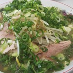 めじろ - 昔ながらの中華蕎麦+もやしネギ