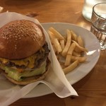 ムースヒルズバーガー - 