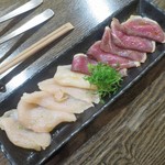 トリワイン ＰＩＫＯＳＨＨＨＵ - 鶏の２種生ハム