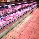 Feinkost Metzgerei Katayama Yugen Gaisha Katayama Niku Ten - おいしそうな肉が並ぶショーケース