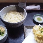 Honkaku Teuchi Udon Tomosaku - 