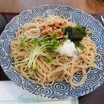 東間 - 東間（おろし納豆蕎麦1,130円・大盛300円 ※税別）