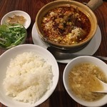 中国料理　王味 - 四川風豚肉の辛味うま煮定食