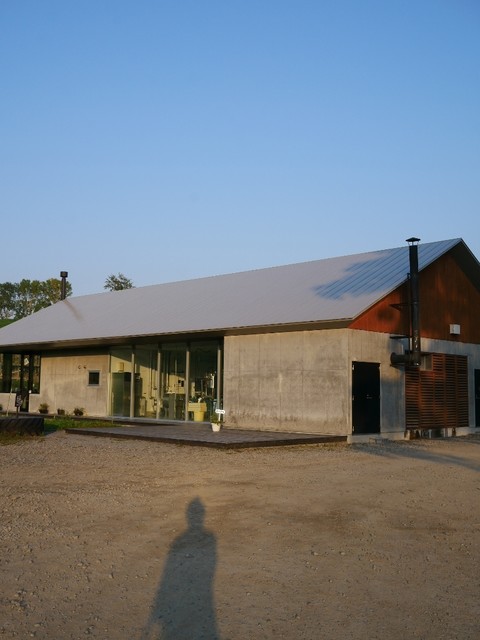 美瑛放牧酪農場のカフェ｜新鮮な牧場グルメを楽馬牛で堪能