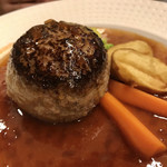 ザ・ヴィンテージビュー - お子様メニューとして出てきた肉肉しいまん丸ハンバーグ