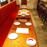 アッファビーレ - 団体様でのご利用の際は、テーブル席はおつなぎして最大20名様ご案内できます。