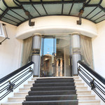 Hotel Lord Byron - ロビーへのアプローチ