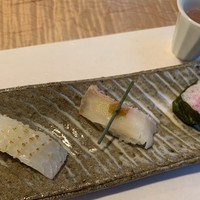 対馬のどぐろとイカ活き造り 博多 魚蔵 都ホテル店 - 