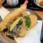 うどんや 壱 - 季変わり天ぷら盛7種..･ヾ(  ๑´д.`๑)ﾂ￥315円