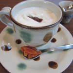 おもて珈琲 - 杏ミルクコーヒー。