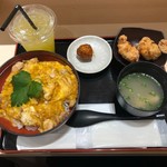 伊藤和四五郎商店 - 名古屋コーチン親子丼しお麹鶏唐揚セット