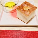 Restaurant COCON - 自家製フォカッチャ