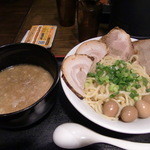 みちる屋 - 豚玉つけめん