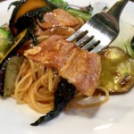 ナガタ店 - 野菜とベーコンのトマトソース（pasta）