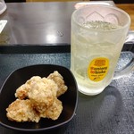 なか卯 - 唐揚げ（5個）、角ハイボール