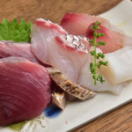 1 serving of sashimi