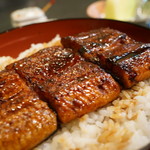 うなぎ料理 あつみ - とにかく分厚い