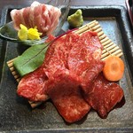 米沢牛焼肉 仔虎 仙台駅前店 - ランチのお肉です