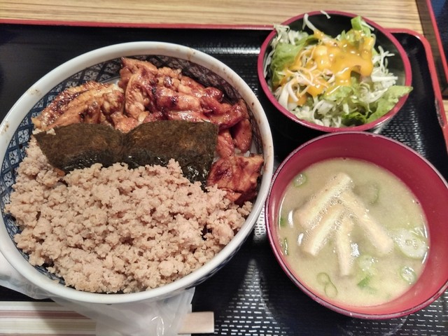 きじ焼丼並800円 税込 By レオ タートル 鳥一代 新橋店 新橋 鳥料理 食べログ きじ焼丼並800円 税込 By レオ タートル 鳥一代 新橋店 新橋 鳥料理 食べログ