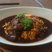 焼肉 The INNOCENT CARVERY 新丸ビル店 - 牛タンシチューオムライス、10食限定