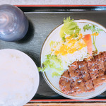 あかり食堂 - とんかつ定食・ライス大６００円