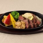 【ごはんお代わり自由！】 国産牛ステーキ御膳 100g  旅行/デート 