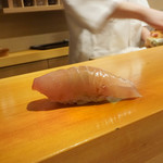 鮨 あらい - しまあじ