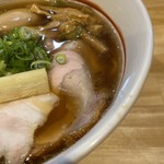 川の先の上 - チャーシューはスモーキーなロースと、トロトロなバラの２種類です