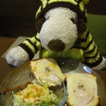 うさぎとぼく - ついでにお食事も！グラタントーストセット(サラダ・ドリンク付)580円。パンが美味しい～！