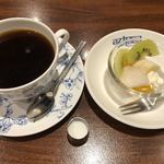 自家焙煎珈琲 アステカ - コーヒーとフルーツ。