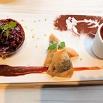 俺のフレンチ - クルミタルトとチョコバナナ　¥580　素晴らしい3点盛り
      なのにネーミングが雑すぎる（笑）