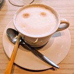 俺のフレンチ - カプチーノ　¥350　　私「オバケアート？」妹「ただのマシンの注ぎ口跡でしょ」