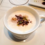 俺のフレンチ - 遊んでみた（デザートプレートからココアパウダーとピスタチオダイスを拝借）