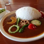 Sonikougen Famu Gaden - 季節野菜カレー 大盛り