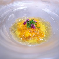 銀座 大石 - うにのゼリー寄せ。カリフラワーのムースを下に。一番出汁で味は繊細。私にはこの日の白眉。
