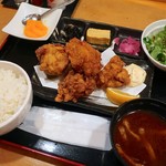 風来坊 - 若鶏唐揚げ定食（800円）
            