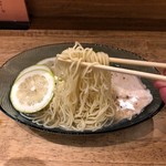 Hiroshima Ramen Takahiro - 麺リフトしてみました