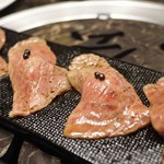 焼肉にくがとう - 