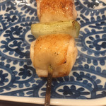 鳥田中 - 焼鳥開始！　まずは振袖からなんて贅沢！　先に追加したからね（笑）