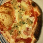 ジョリーパスタ - ボンゴレのピザ？