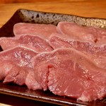 炭火焼ホルモン まんてん - 