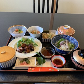 個室あり 高知市でおすすめの懐石 会席料理をご紹介 食べログ 個室あり 高知市でおすすめの懐石 会席料理をご紹介 食べログ