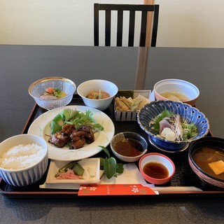 個室あり 高知市でおすすめの懐石 会席料理をご紹介 食べログ 個室あり 高知市でおすすめの懐石 会席料理をご紹介 食べログ